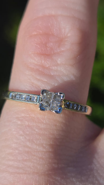 3030 Vintage: 9ct Yellow Gold Princess Cut Diamond Cluster Ring