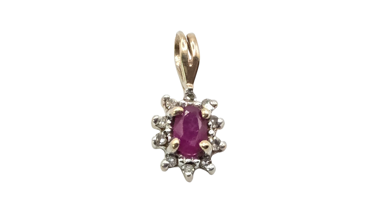 3041 Vintage: 9ct Yellow Gold Ruby & Diamond Cluster Pendant