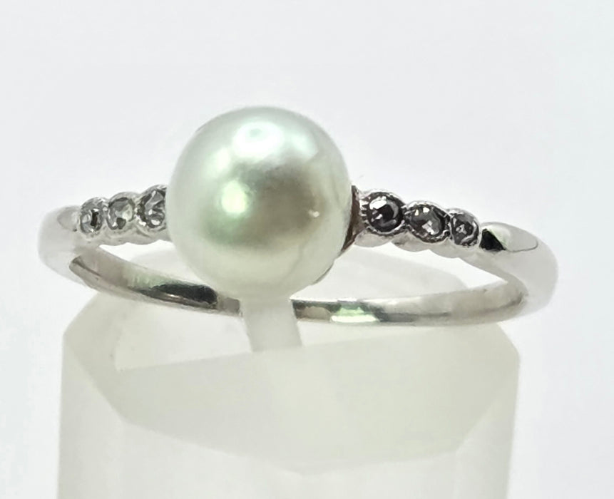 3129 Victorian: Exquisite Platinum Pearl & Diamond Ring