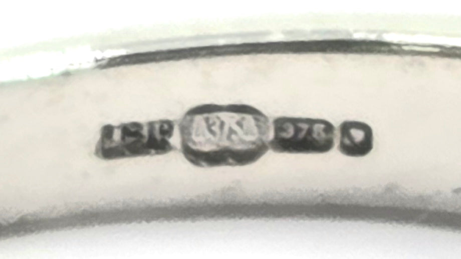 3134 Vintage: 9ct White Gold Blue Topaz & Diamond Dress Ring
