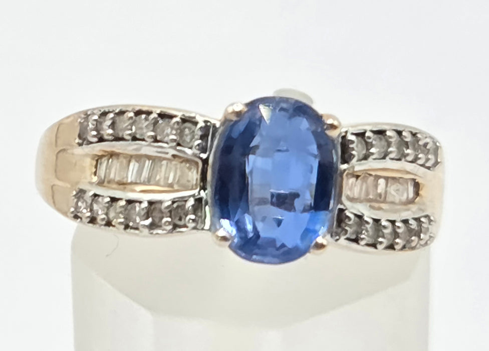 3263 Vintage: 9ct Yellow Gold Blue Spinel & Diamond Dress Ring