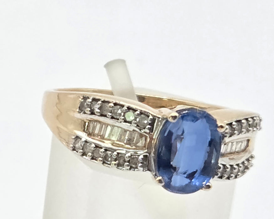 3263 Vintage: 9ct Yellow Gold Blue Spinel & Diamond Dress Ring