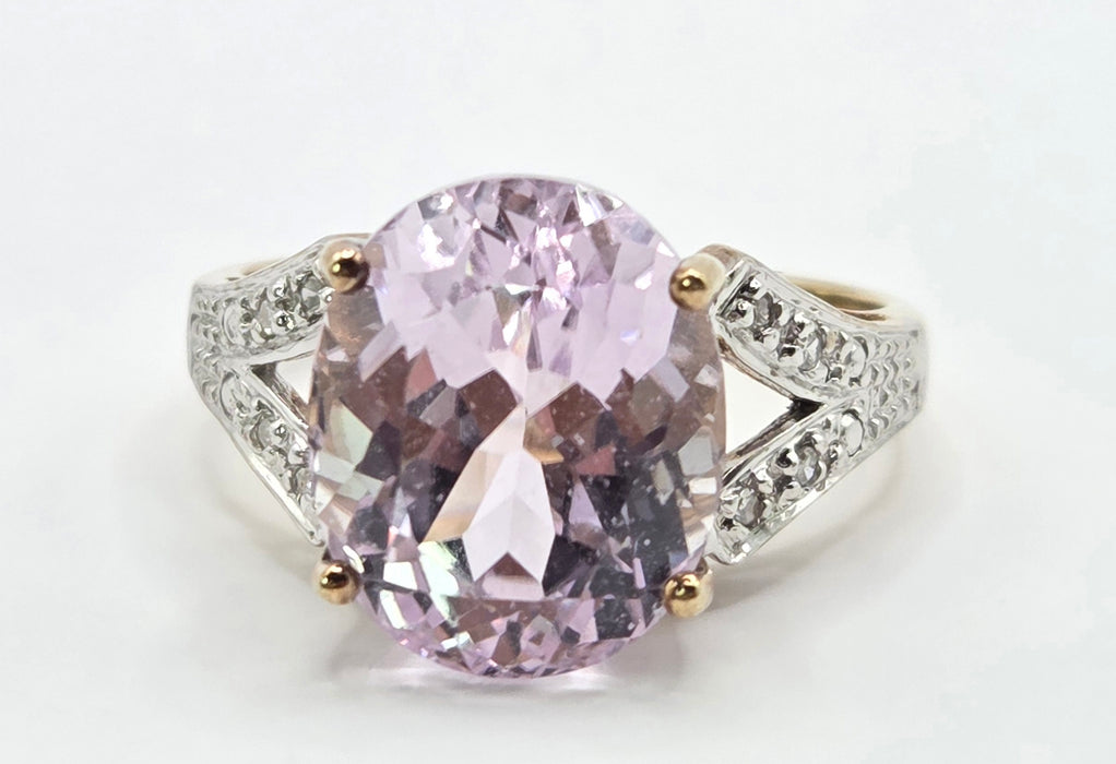 3267 Vintage: 9ct Yellow Gold Kunzite & Diamond Solitaire Ring