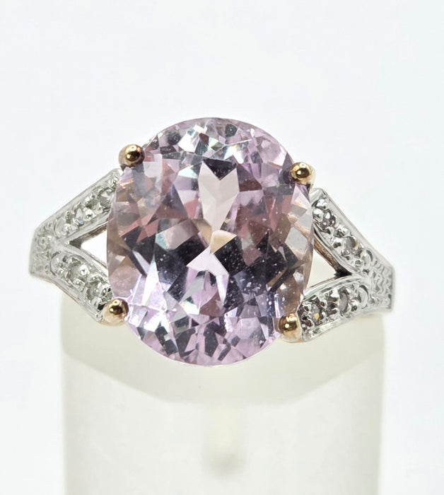 3267 Vintage: 9ct Yellow Gold Kunzite & Diamond Solitaire Ring