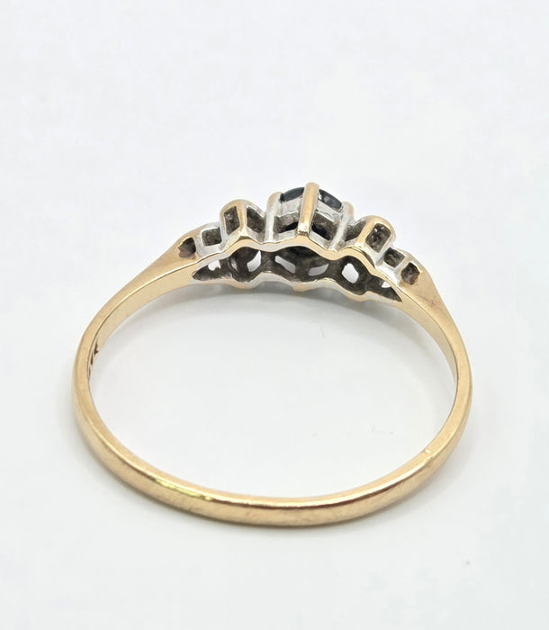3268 Vintage: 9ct Yellow Gold Sapphire & Diamond Cluster Ring — From 1958