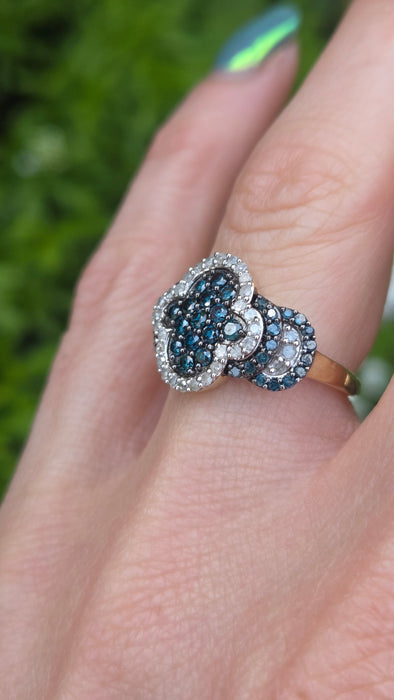 3260 Vintage: 9ct Yellow Gold Blue & White Natural Diamond Cluster Ring