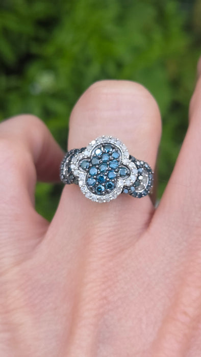 3260 Vintage: 9ct Yellow Gold Blue & White Natural Diamond Cluster Ring