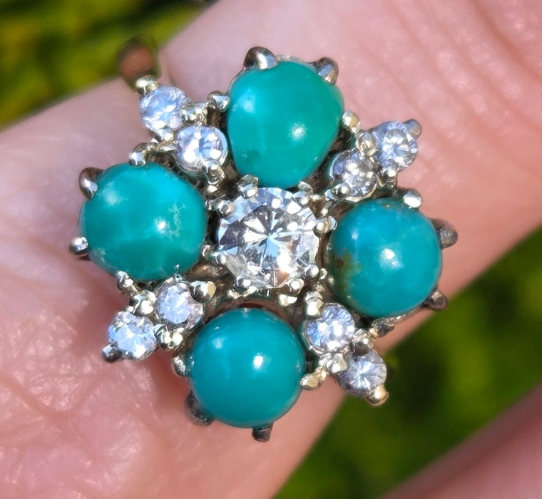 2913 Vintage: 18ct Yellow Gold Turquoise & Diamond Flowerhead Ring