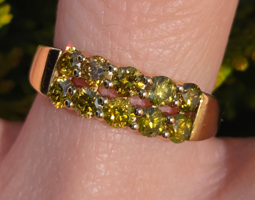 3249 Vintage: 9ct Yellow Gold Cognac Diamond Tiered Cluster Ring