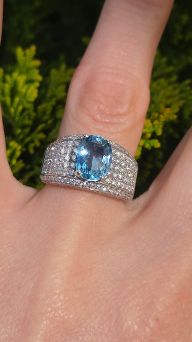 3245 Vintage: 18ct White Gold Aquamarine & Diamond Ring — 2.05ct Aquamarine, 2.00ct Diamonds