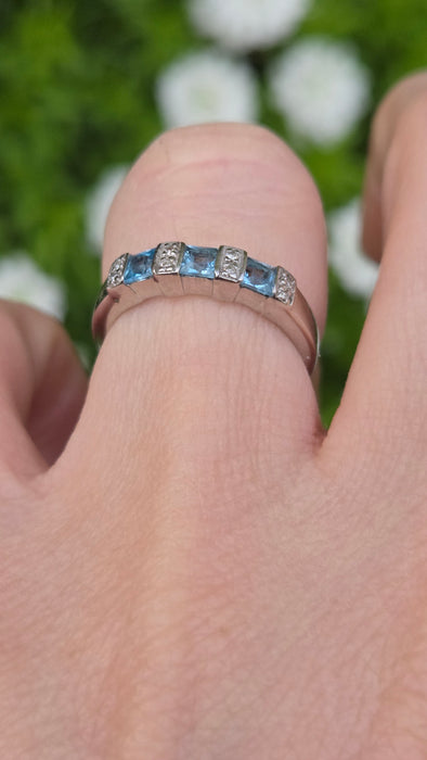 3134 Vintage: 9ct White Gold Blue Topaz & Diamond Dress Ring
