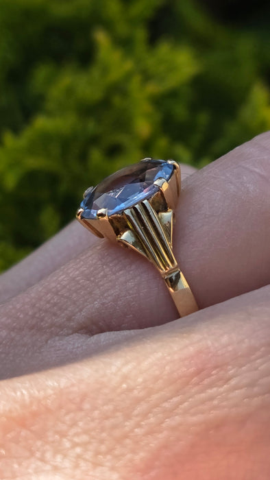 6562 Vintage: 18ct Yellow Gold Aquamarine Solitaire Ring