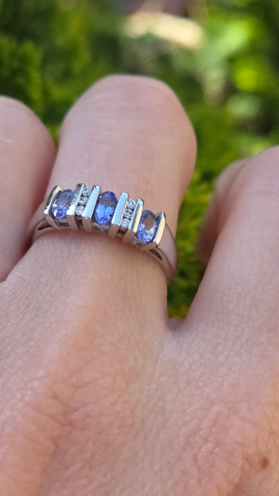 1892 Vintage: 14ct White Gold Tanzanite & Diamond Ring