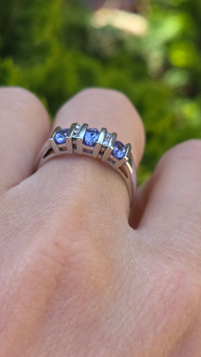 1892 Vintage: 14ct White Gold Tanzanite & Diamond Ring
