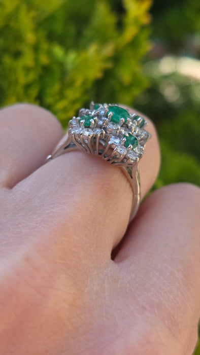 6076 Vintage: 18ct White Gold Emerald & Diamond Cluster Ring
