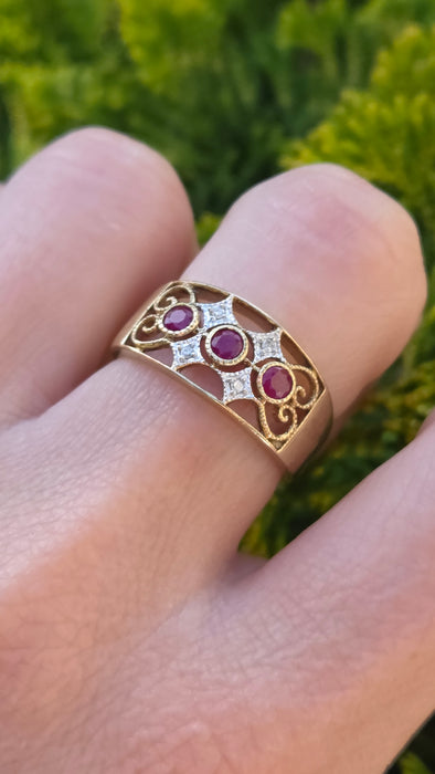 2920 Vintage: 9ct Yellow Gold Ruby & Diamond Openwork Ring