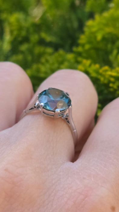 3037 Vintage: Platinum & 18ct White Gold Blue Zircon Solitaire Ring