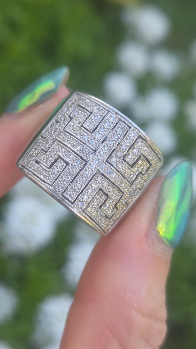 6330 Vintage: 9ct White Gold 1.75ct Diamond Greek Key Statement Ring