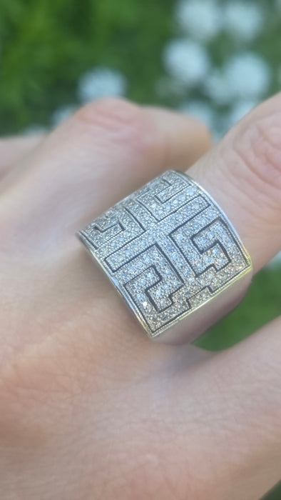 6330 Vintage: 9ct White Gold 1.75ct Diamond Greek Key Statement Ring
