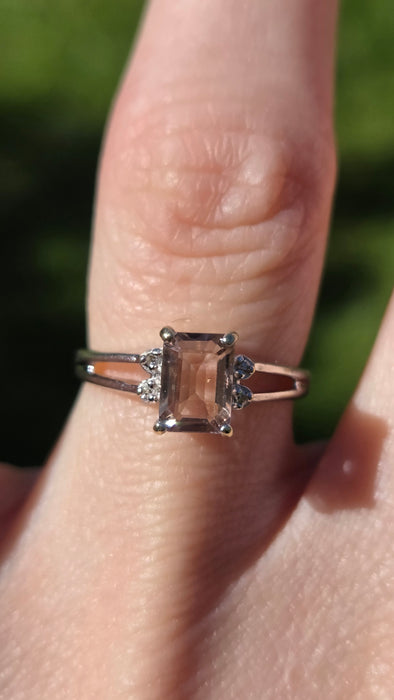 6548 Vintage: 14ct White Gold Morganite & Diamond Ring