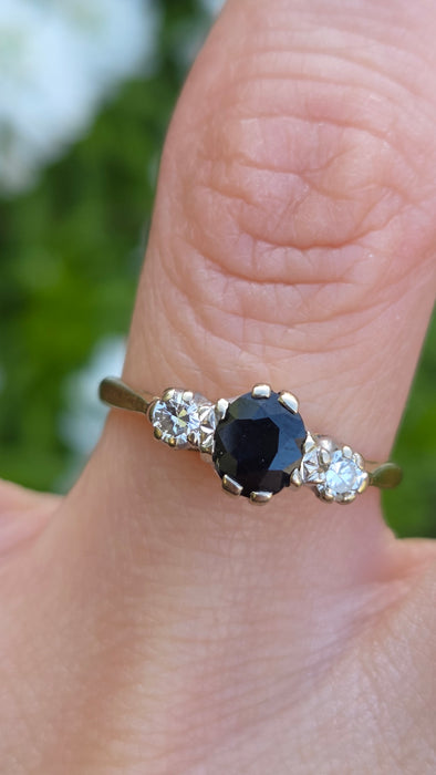 6530 Vintage: 18ct Yellow Gold Sapphire & Diamond Three Stone Ring — From 1966
