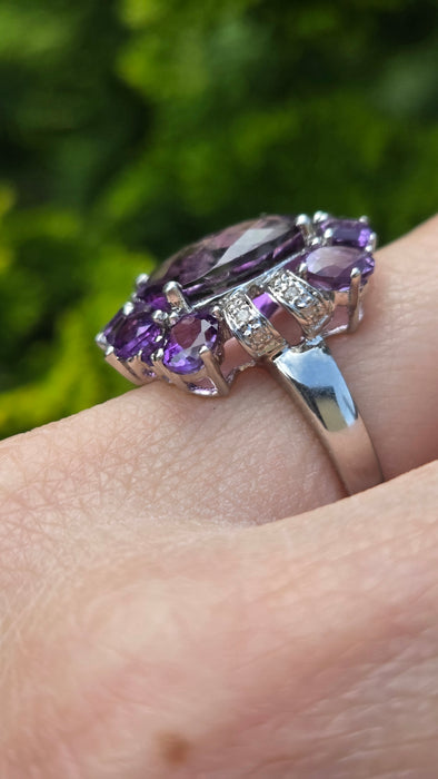 6546 Vintage: 9ct White Gold Amethyst & Diamond Cocktail Ring