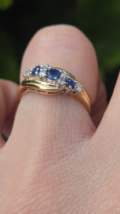 6547 Vintage: 14ct Yellow Gold Sapphire & Diamond Crossover Ring
