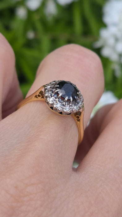 3255 Vintage: 18ct Yellow Gold Australian Sapphire & Diamond Flowerhead Cluster Ring