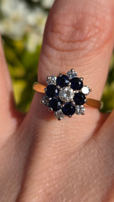 6538 Vintage: 18ct Yellow Gold Sapphire & Diamond Cocktail Cluster Ring — From 1978