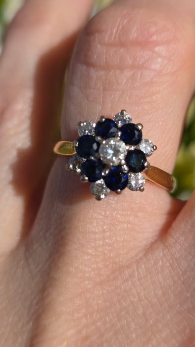 6538 Vintage: 18ct Yellow Gold Sapphire & Diamond Cocktail Cluster Ring — From 1978