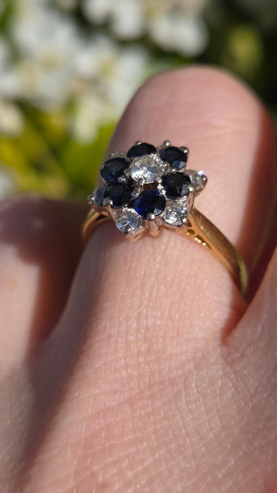 6538 Vintage: 18ct Yellow Gold Sapphire & Diamond Cocktail Cluster Ring — From 1978