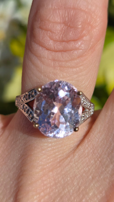 3267 Vintage: 9ct Yellow Gold Kunzite & Diamond Solitaire Ring