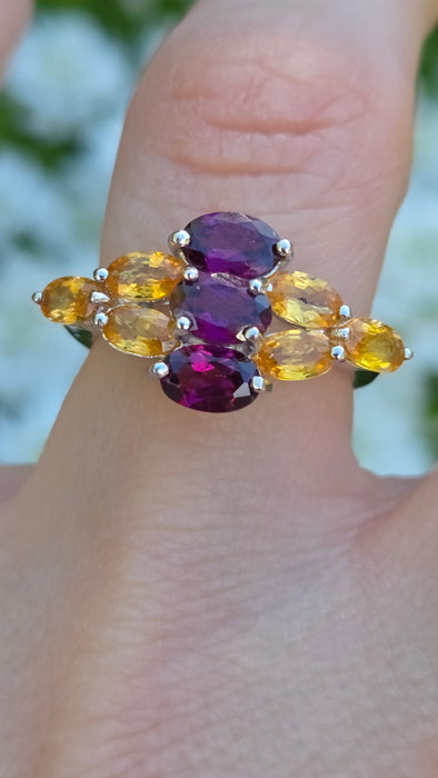 6101 Vintage: 9ct White Gold Yellow Sapphire & Tourmaline Cluster Ring