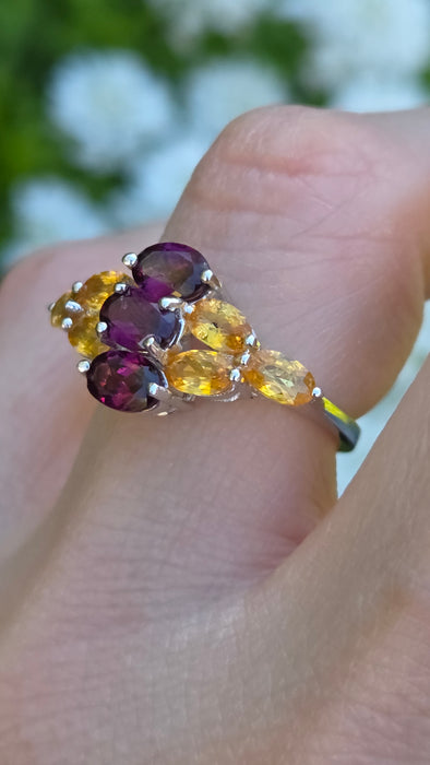 6101 Vintage: 9ct White Gold Yellow Sapphire & Tourmaline Cluster Ring