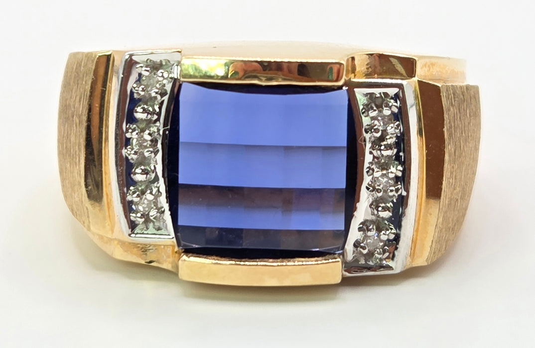 Vintage: 9ct Yellow Gold Blue Sapphire & Diamond Signet Ring