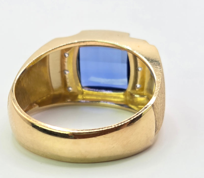 Vintage: 9ct Yellow Gold Blue Sapphire & Diamond Signet Ring