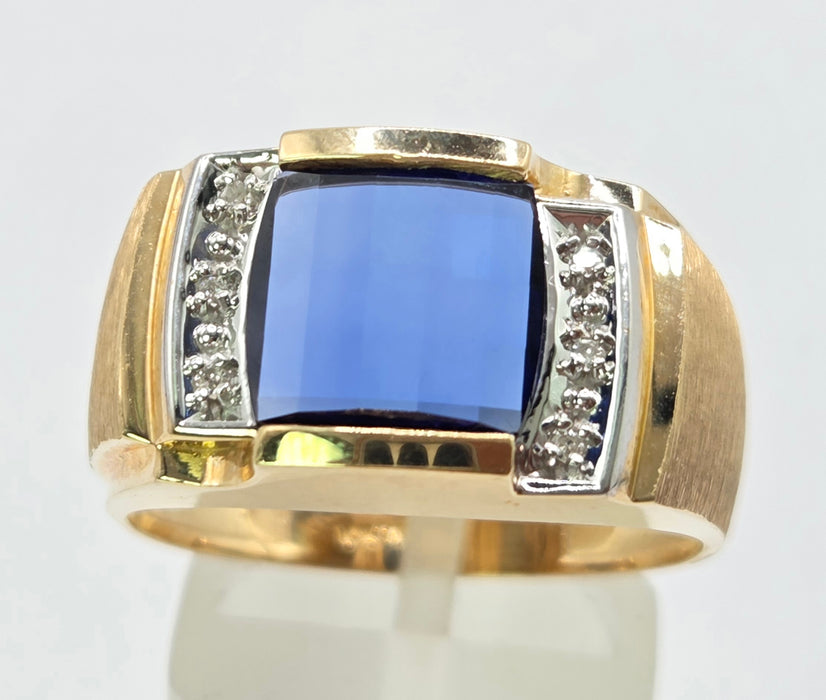 Vintage: 9ct Yellow Gold Blue Sapphire & Diamond Signet Ring