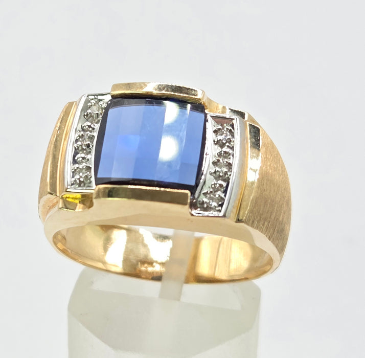 Vintage: 9ct Yellow Gold Blue Sapphire & Diamond Signet Ring