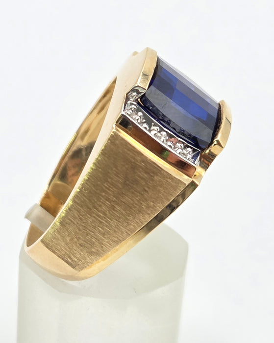 Vintage: 9ct Yellow Gold Blue Sapphire & Diamond Signet Ring