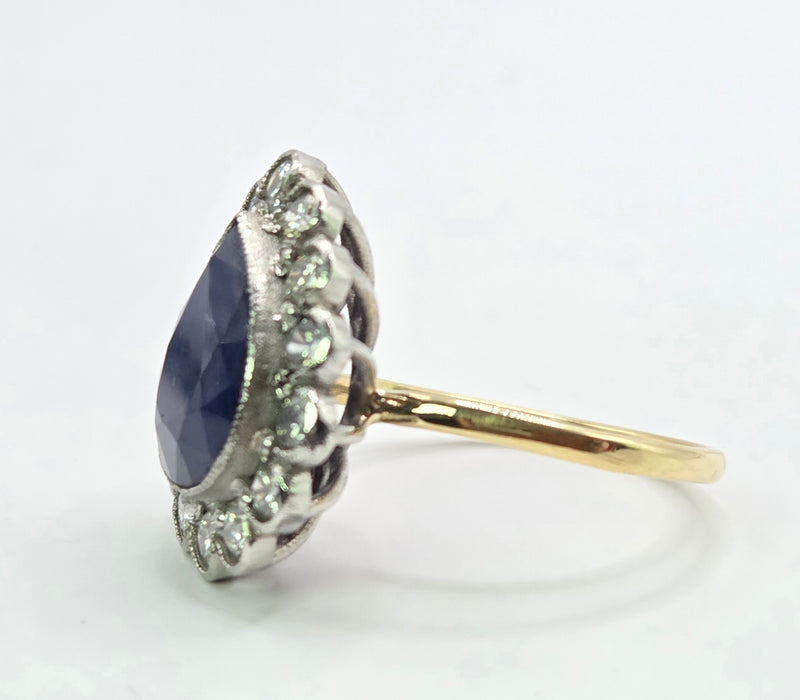 Vintage: 18ct Gold 5.85ct Blue Sapphire & 1.40ct Diamond Cluster Ring