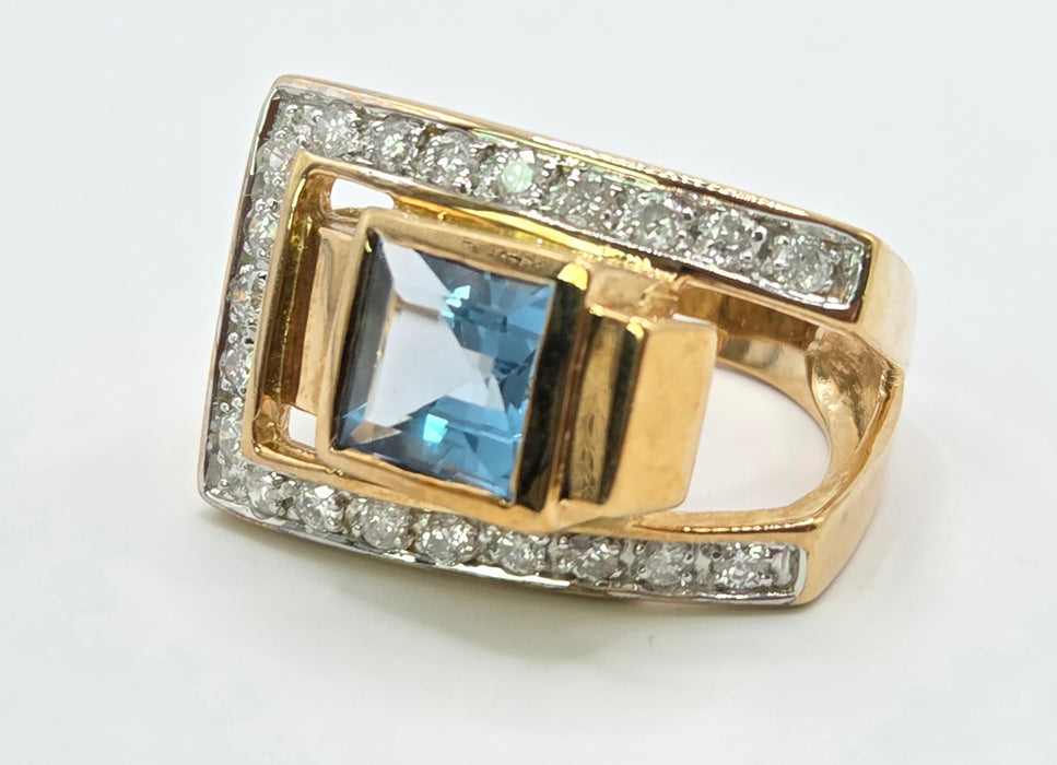 Vintage: 9ct Gold Blue Topaz & Diamond Signet Ring