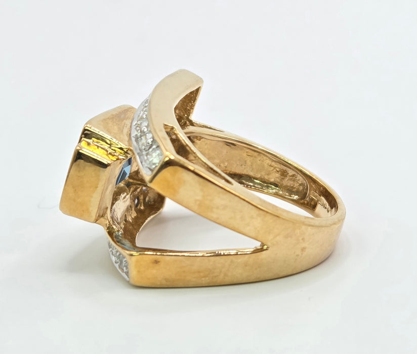 Vintage: 9ct Gold Blue Topaz & Diamond Signet Ring