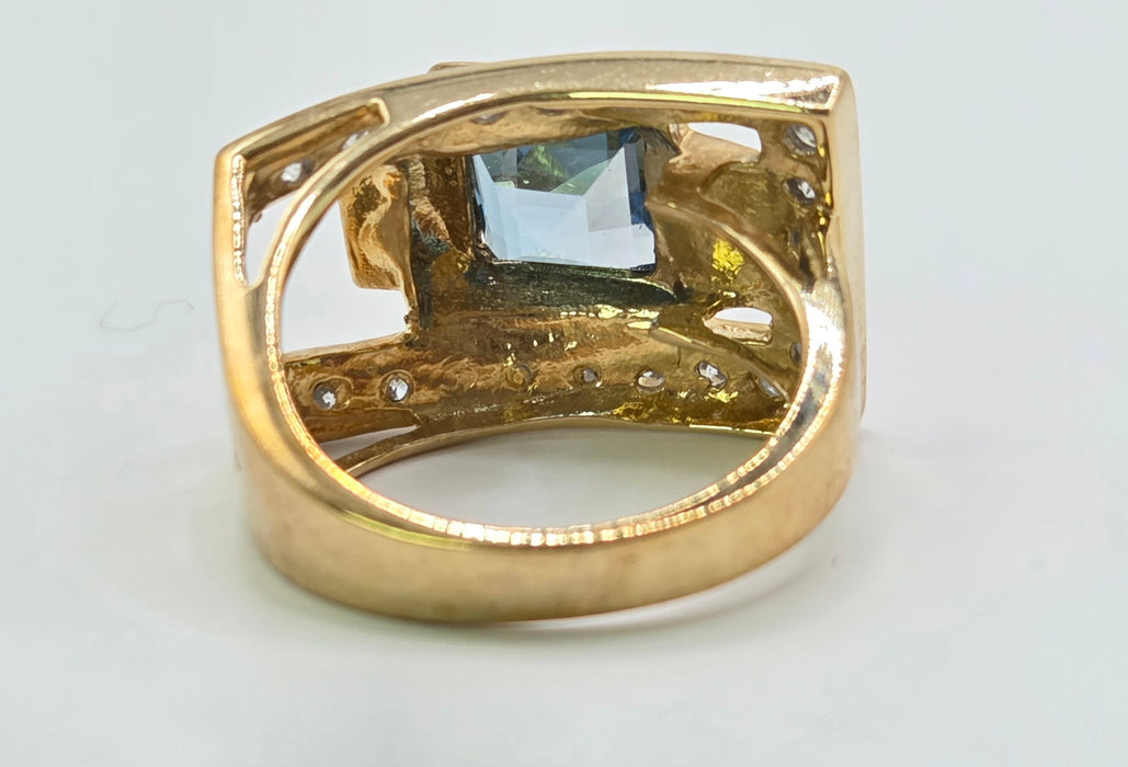 Vintage: 9ct Gold Blue Topaz & Diamond Signet Ring