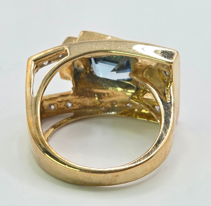 Vintage: 9ct Gold Blue Topaz & Diamond Signet Ring