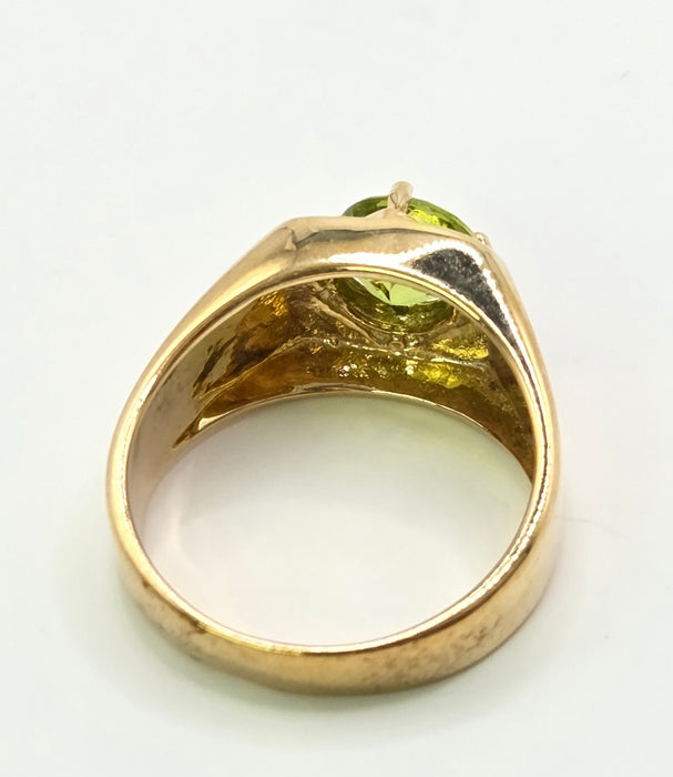 Vintage: 9ct Gold Peridot Solitaire Ring