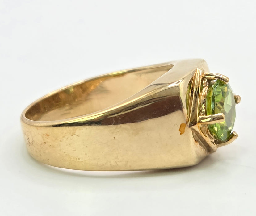 Vintage: 9ct Gold Peridot Solitaire Ring