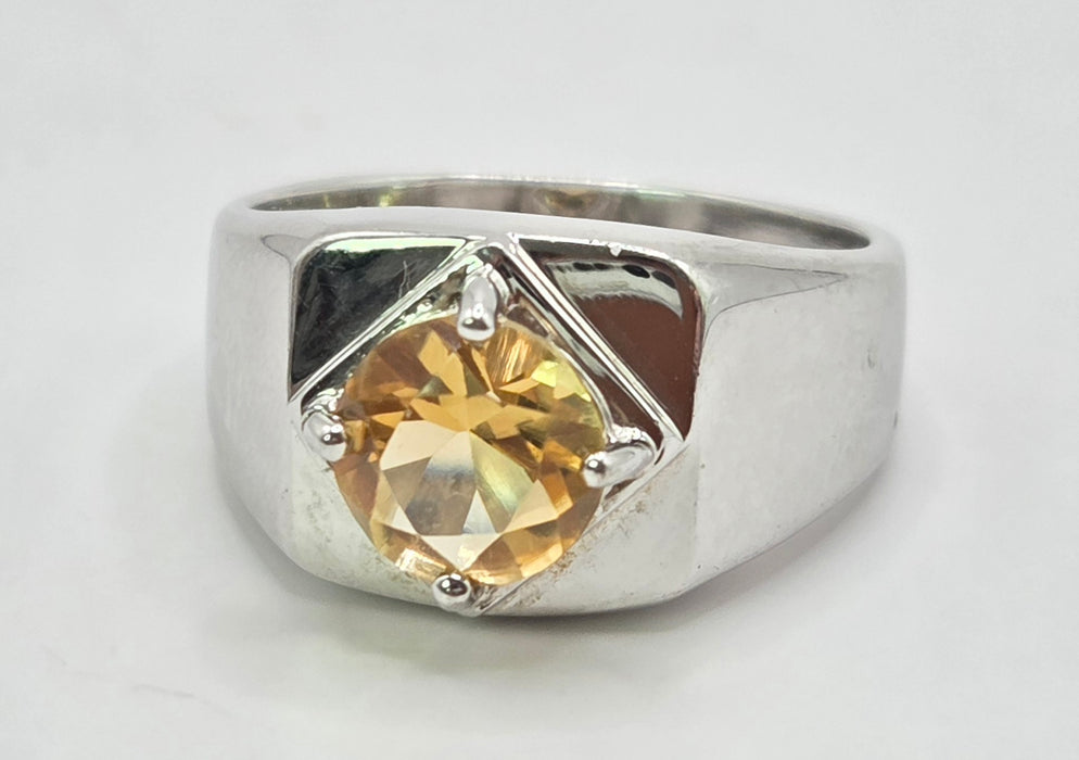 Vintage: 9ct White Gold Citrine Solitaire Ring