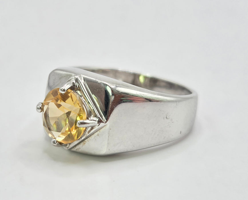 Vintage: 9ct White Gold Citrine Solitaire Ring