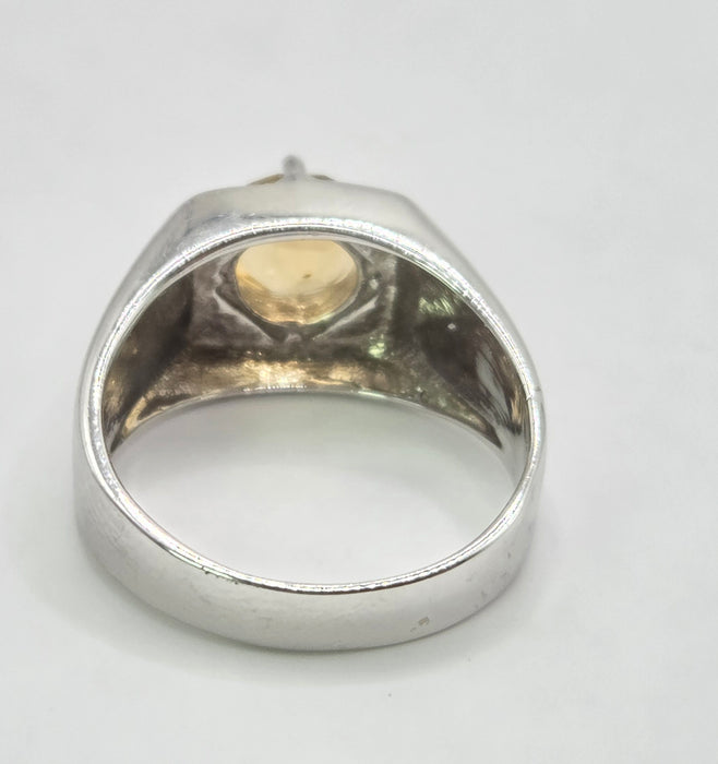 Vintage: 9ct White Gold Citrine Solitaire Ring