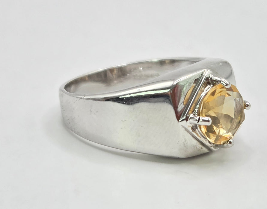 Vintage: 9ct White Gold Citrine Solitaire Ring